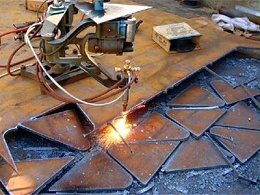 鋁合金中厚板切割廠(chǎng)-質(zhì)量過(guò)硬