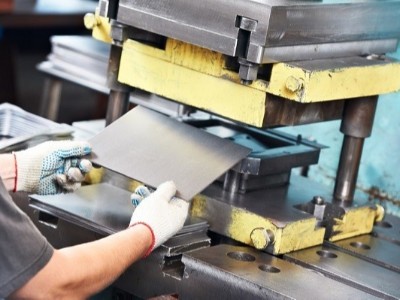 惠州五金沖壓廠，防止模具變形的4個方法-誠瑞豐科技股份有限公司