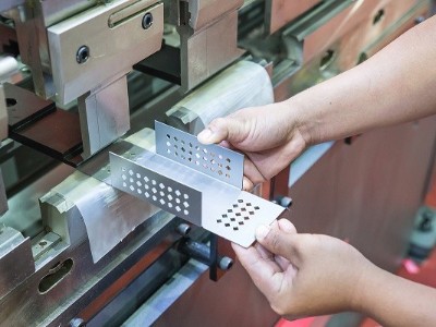 精密五金沖壓廠，沖壓拉伸件的破裂原因及預防