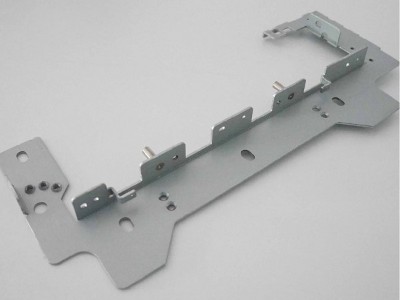 潮州鈑金加工廠家如何確定搭邊值和工件表面質量