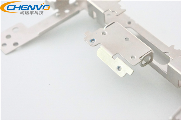 五金沖壓件中部細節